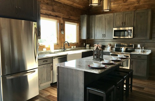 Chalet Village Cabin | FABULOUS Views & Memories at Highlander Retreat