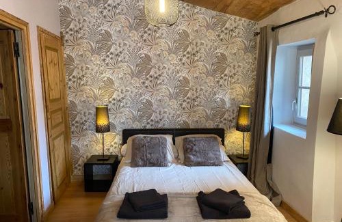 Le Puy-en-Velay Bed & Breakfast | Fac à face époustouflant avec la cathédrale !