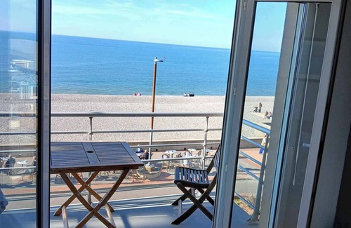 Le Treport Apartment | Face a la mer Corinne Pour 2 Avec Parking, Balcon, Ascenseur