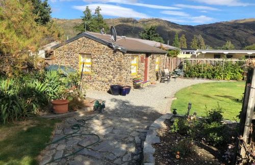 Clyde Apartment | Fache Cottage
