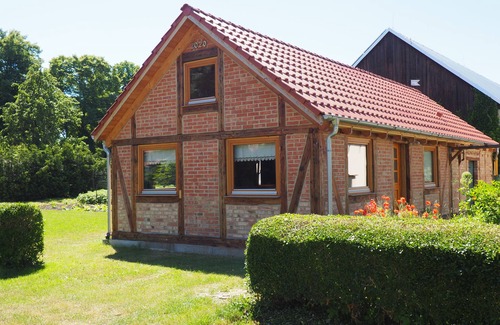Kustriner Vorland House | Fachwerkhaus in Naturbauweise in Direkter Wassernähe