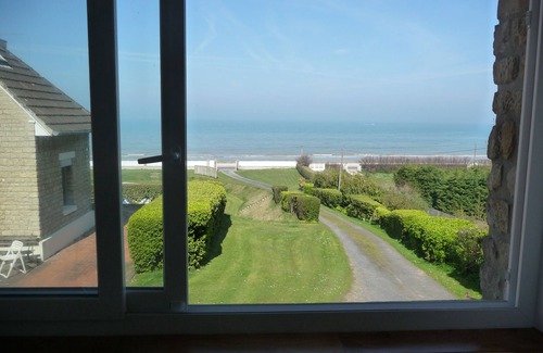 Vierville-sur-Mer House | Facing the beach private indoor heated swimming pool June July August September.