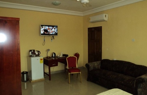 Mataheko Hotel | Faculty(GH) Apartments & Hostels