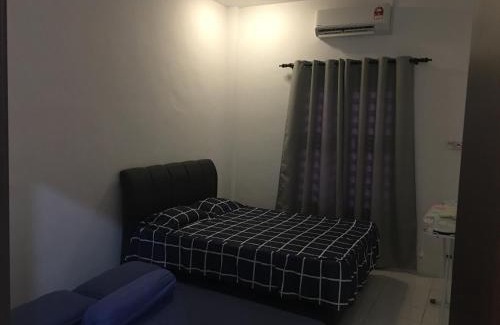 Kuching House | Fadi's Guesthouse at Bandar Baru Samariang