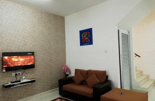 Malacca City House | Faeyz Homestay Pertam Jaya