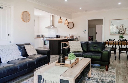 Central Mudgee Cottage | Fairbairn Cottage Living in the Heart of Mudgee
