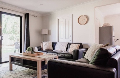 Central Mudgee Cottage | Fairbairn Cottage Living in the Heart of Mudgee