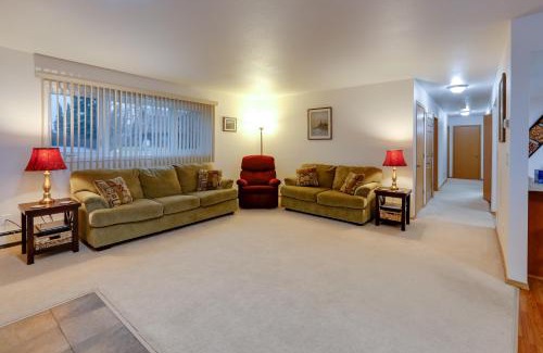 College House | Fairbanks Alaskan Abode about 1 Mile to Pioneer Park!