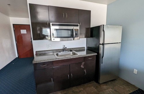 Clear Creek Hotel | FairBridge Inn & Suites Canadian