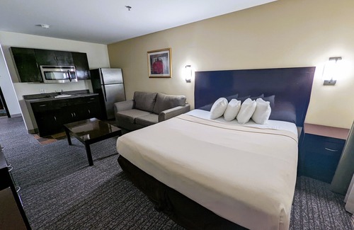 Clear Creek Hotel | FairBridge Inn & Suites Canadian