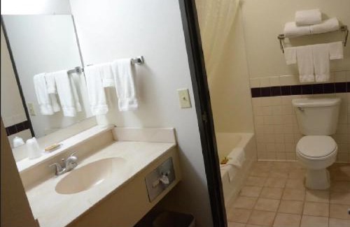 Thorp Hotel | FairBridge Inn & Suites Thorp