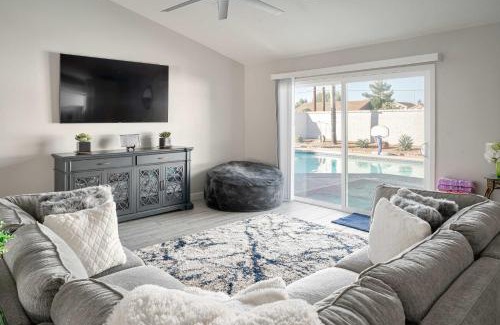 Alta Mesa Community Association House | Fairbrook Home - Chic Design Saltwater Pool with Hot Tub