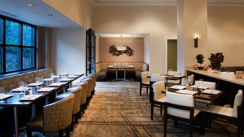 Fairfax Hotel | Fairfax Marriott at Fair Oaks