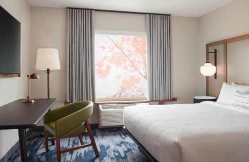 Clear Lake Hotel | Fairfield by Marriott Inn & Suites Clear Lake