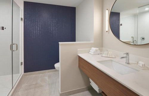 Orillia Hotel | Fairfield by Marriott Inn & Suites Orillia