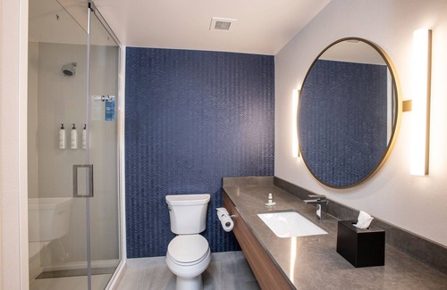 Newport Hotel | Fairfield by Marriott Inn & Suites Newport Cincinnati