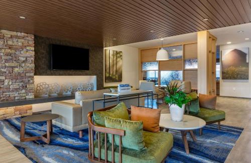 Sandusky Hotel | Fairfield by Marriott Inn & Suites Sandusky