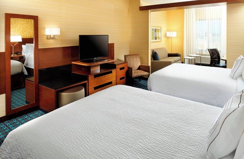 Triadelphia Hotel | Fairfield by Marriott Inn & Suites Wheeling at The Highlands