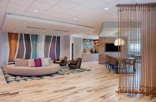 Bay Esplanade Hotel | Fairfield Inn & Suites by Marriott Clearwater Beach