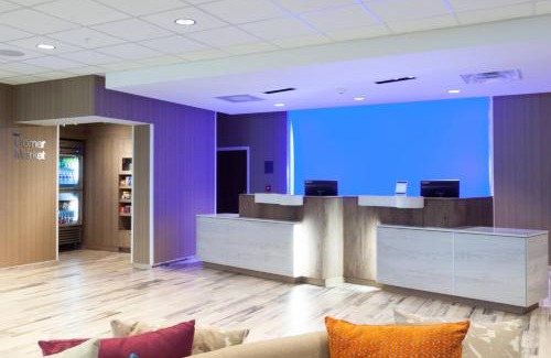 Bay Esplanade Hotel | Fairfield Inn & Suites by Marriott Clearwater Beach