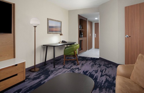 South Charleston Hotel | Fairfield Inn & Suites by Marriott Charleston