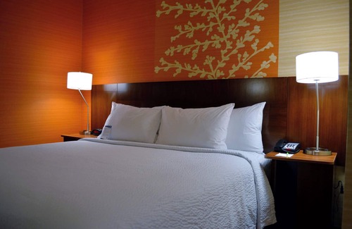 Aquia Harbour Hotel | Fairfield Inn & Suites by Marriott Quantico Stafford