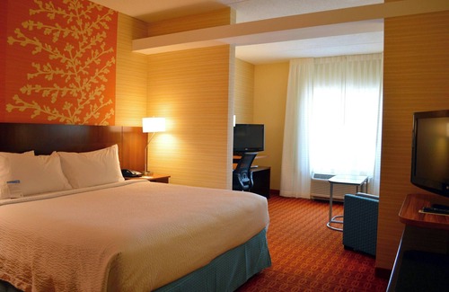 Aquia Harbour Hotel | Fairfield Inn & Suites by Marriott Quantico Stafford