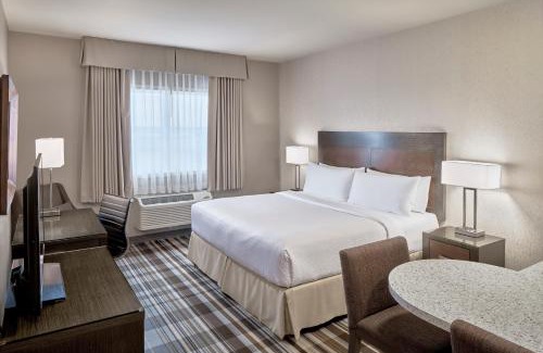 Airdrie Hotel | Fairfield Inn & Suites by Marriott Airdrie