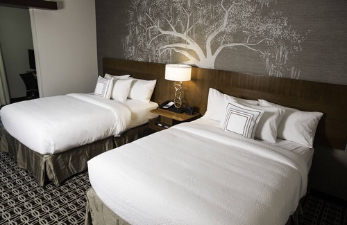 Savannah Hotel | Fairfield Inn & Suites by Marriott Savannah Midtown