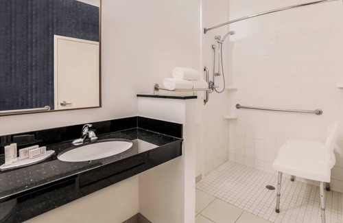 Westchase Hotel | Fairfield Inn & Suites Houston Westchase