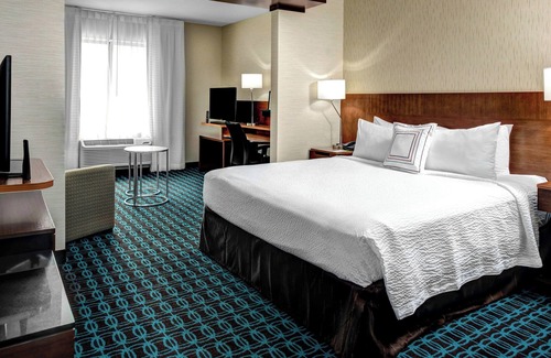 Lansing Hotel | Fairfield Inn & Suites Lansing at Eastwood