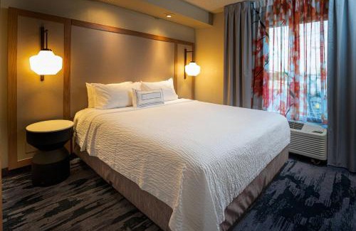 Bonanza Hotel | Fairfield Inn & Suites Laredo