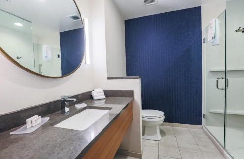 Upper Peninsula Hotel | Fairfield Inn & Suites Marquette