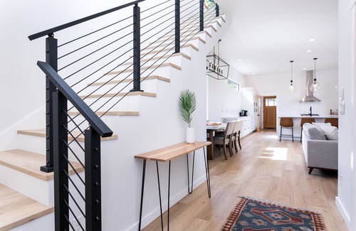 Fairhaven House | Fairhaven Luxury With Rooftop Deck and Ocean Views