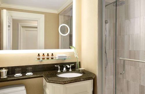 Byward Market - Parliament Hill Hotel | Fairmont Chateau Laurier