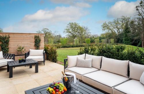 Runnymede Hotel | Fairmont Windsor Park