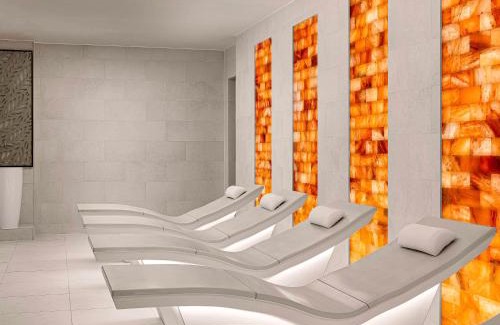 Runnymede Hotel | Fairmont Windsor Park