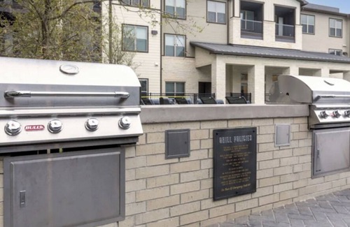 McKinney Apartment | Fairview Apartments by Landing