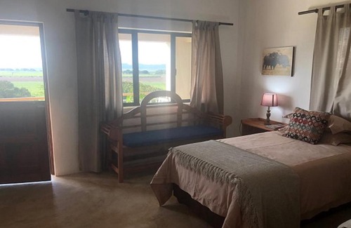 Monzi SH House | Fairview Cottages