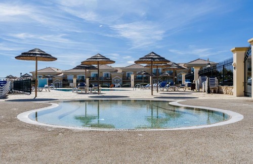 Lagos Apartment | Fairviews Village - Boavista Resort in Lagos