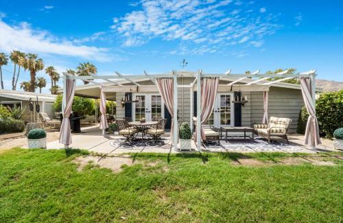 Cathedral City House | Fairway Escape with Views 55