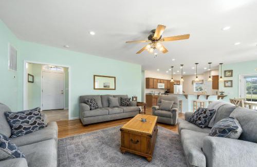 Captain's Cove House | Fairway Stay