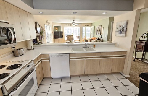 Branson Condo | Fairways Oasis Walk-in Suite at the Fairways at Thousand Hills! Great Rates!