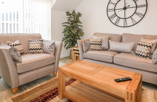 Wadebridge Apartment | FALCON, pet friendly, luxury holiday cottage in Padstow