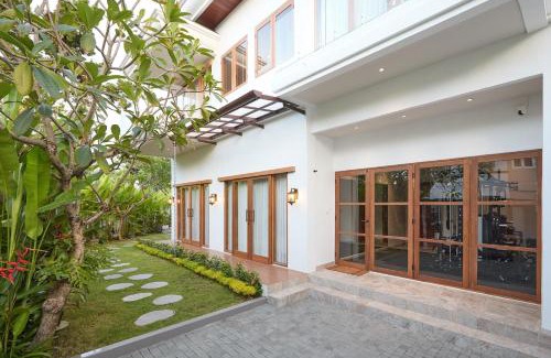 Seminyak Villa | Fale Seminyak - Brand New Modern Luxury 5BR Villa in Seminyak with Private Pool, Gym & Massage Room