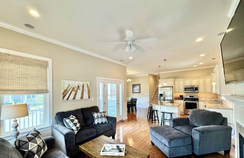 North End Condo | Fall availability! North End Oasis: Beach, Boardwalk & Browns Steps Away!