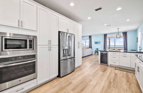 Cape San Blas House | Fall Availability! Castaway Cove - Gulf Views! Volleyball Court! Dog-Friendly! Steps to the Beach!