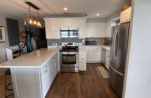 Dewey Beach Condo | Fall Beachfront Getaway & parking 4Br 2 nites Bayfront