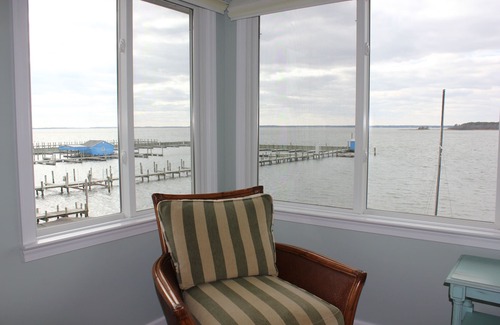 Dewey Beach Condo | Fall Beachfront Getaway & parking 4Br 2 nites Bayfront