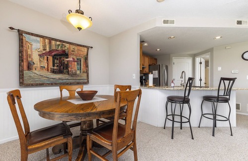 The Galena Territory Villa | Fall Break @ Poplar Ridge! Amazing Golf Course View with Access to Pools!